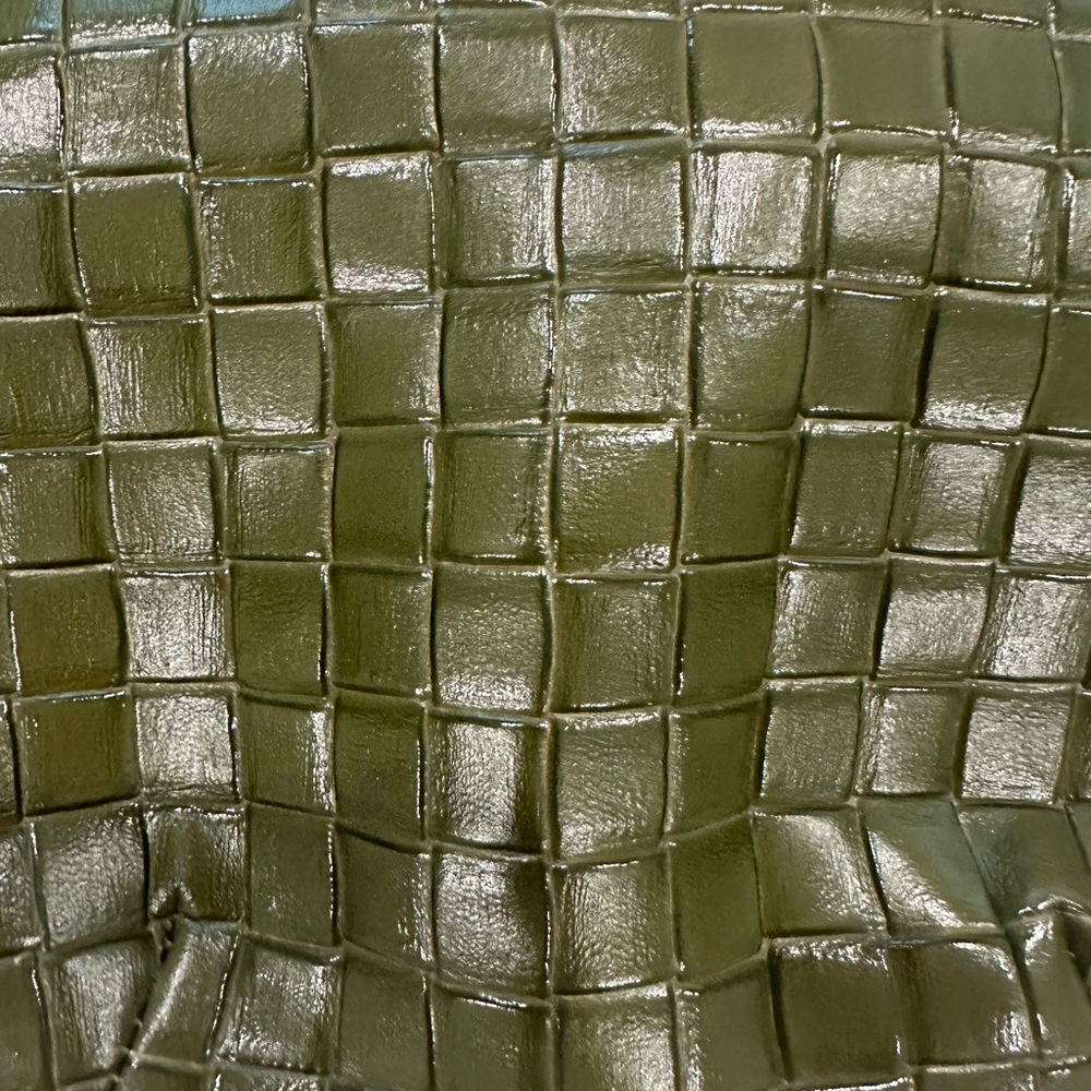Elegant Dark Green Woven Shoulder Bag - Picture 3 of 6